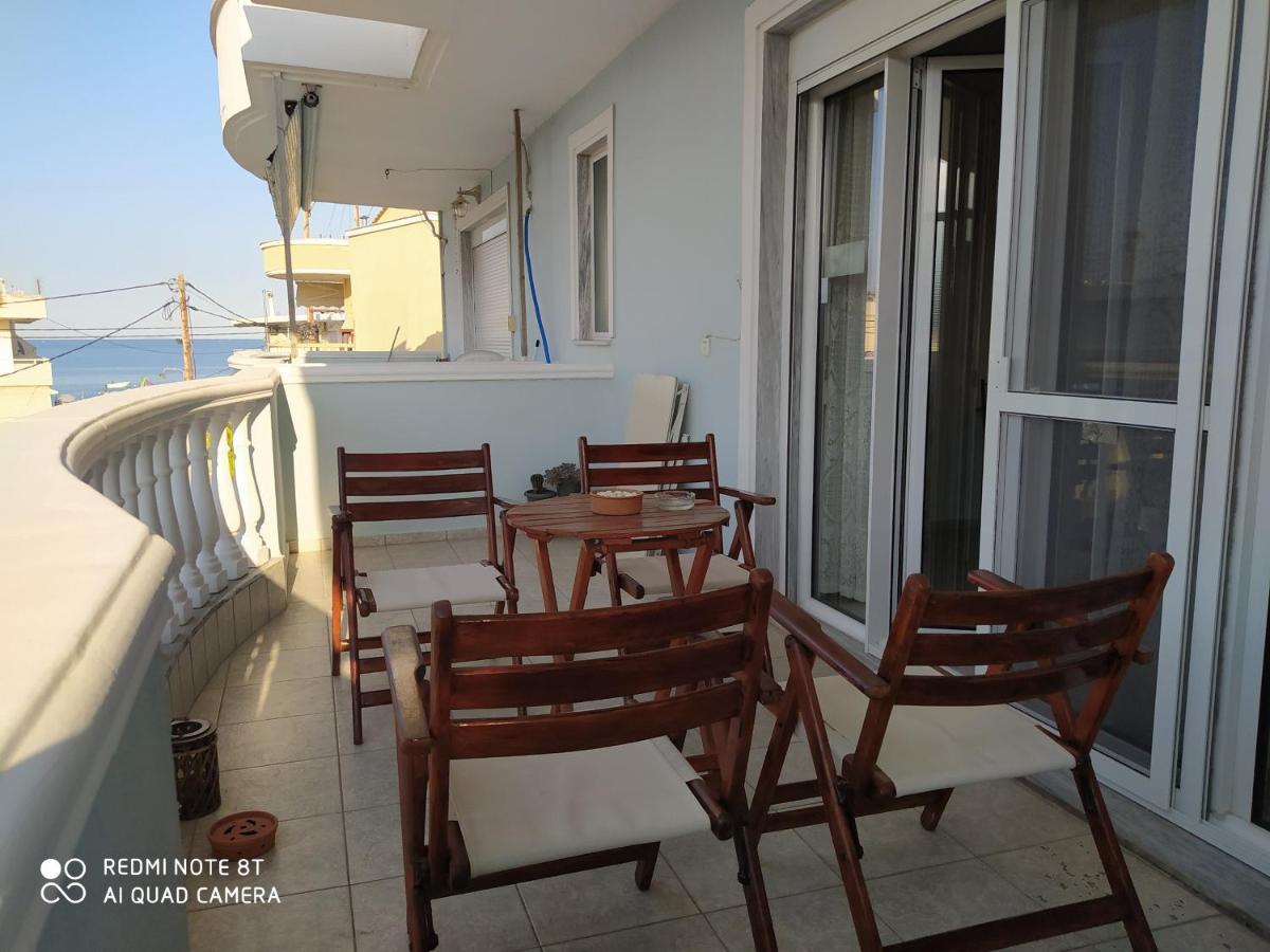 Sea And Sky Apartment Néa Péramos 外观 照片